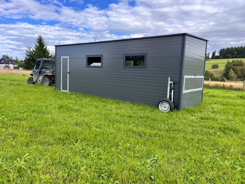 Duży mobilny kurnik